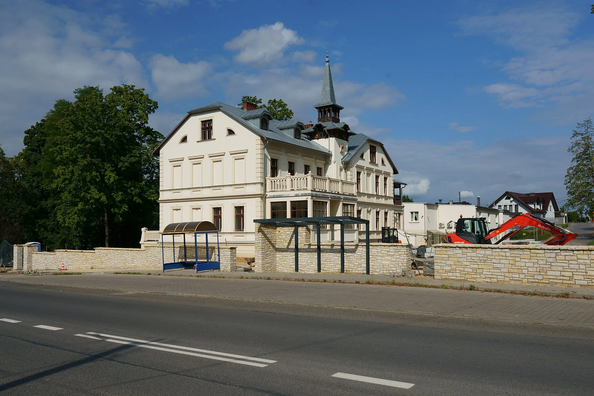 Klucze - Klucze, Pałac Dietlów